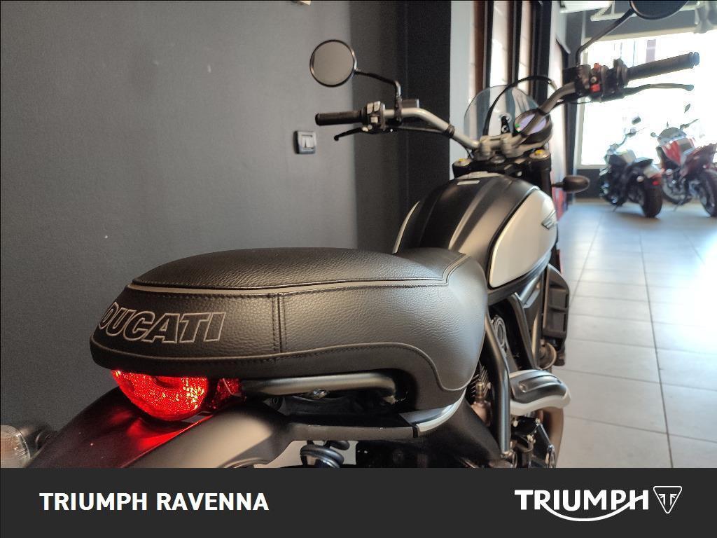 DUCATI Scrambler 800 Icon Dark