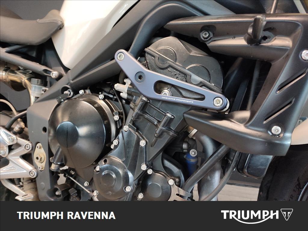 TRIUMPH Street Triple 675 