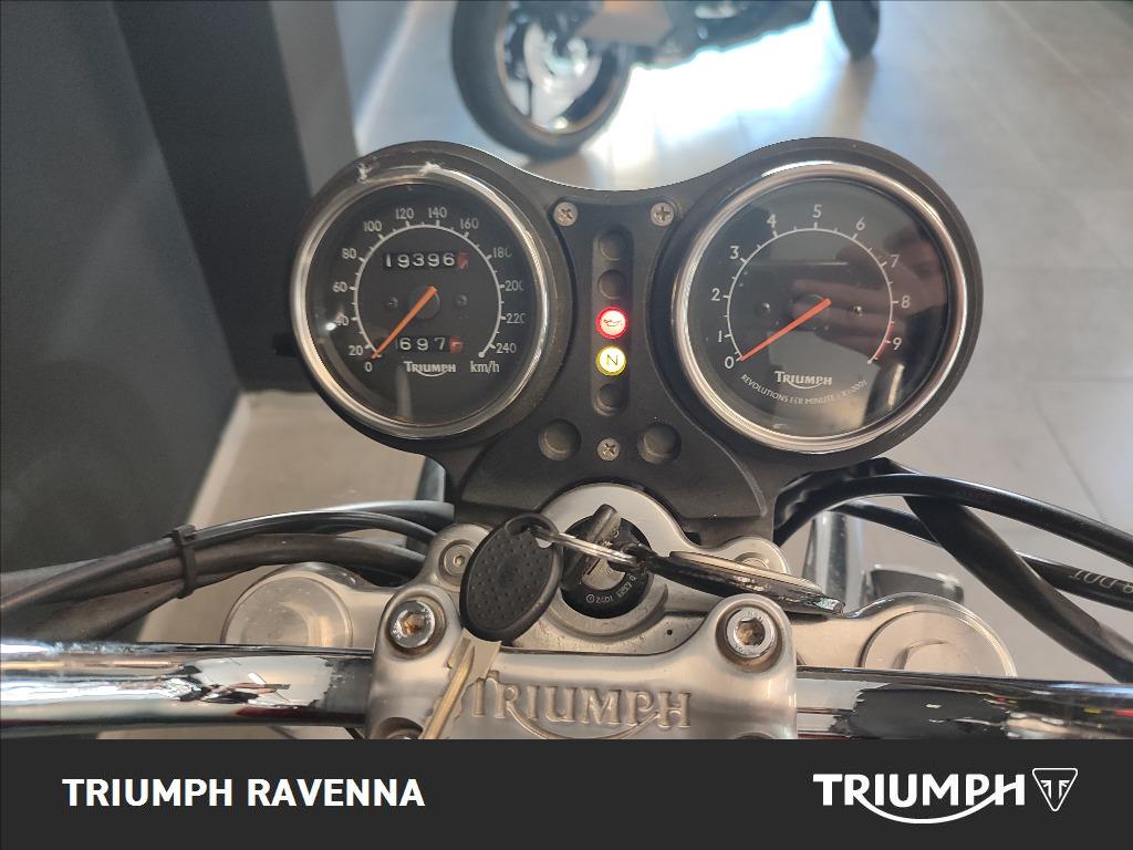 TRIUMPH Thunderbird 900 