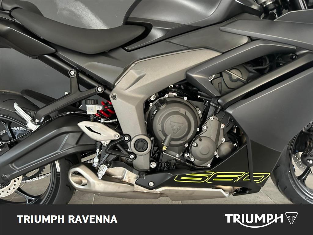 TRIUMPH Daytona 660 Abs