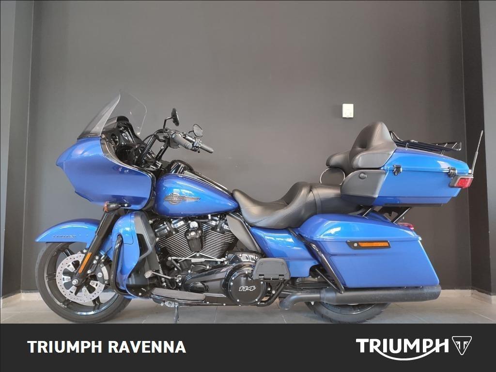 HARLEY DAVIDSON Road Glide 114 1868 Limited black finish Color