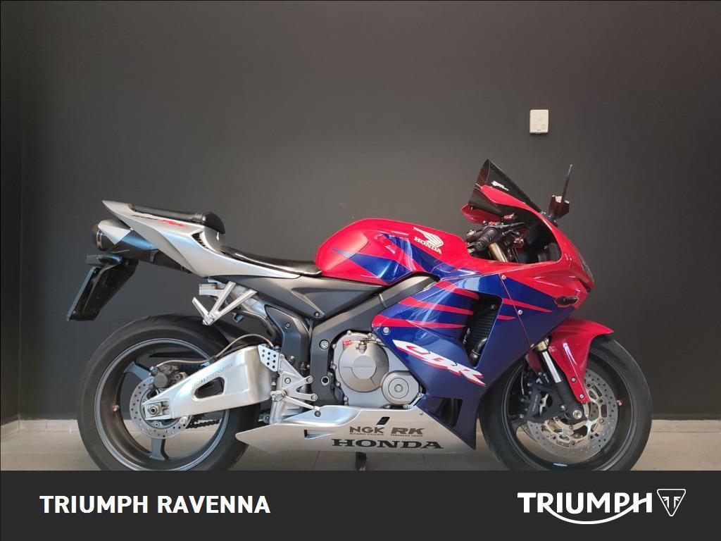 HONDA CBR 600 RR 
