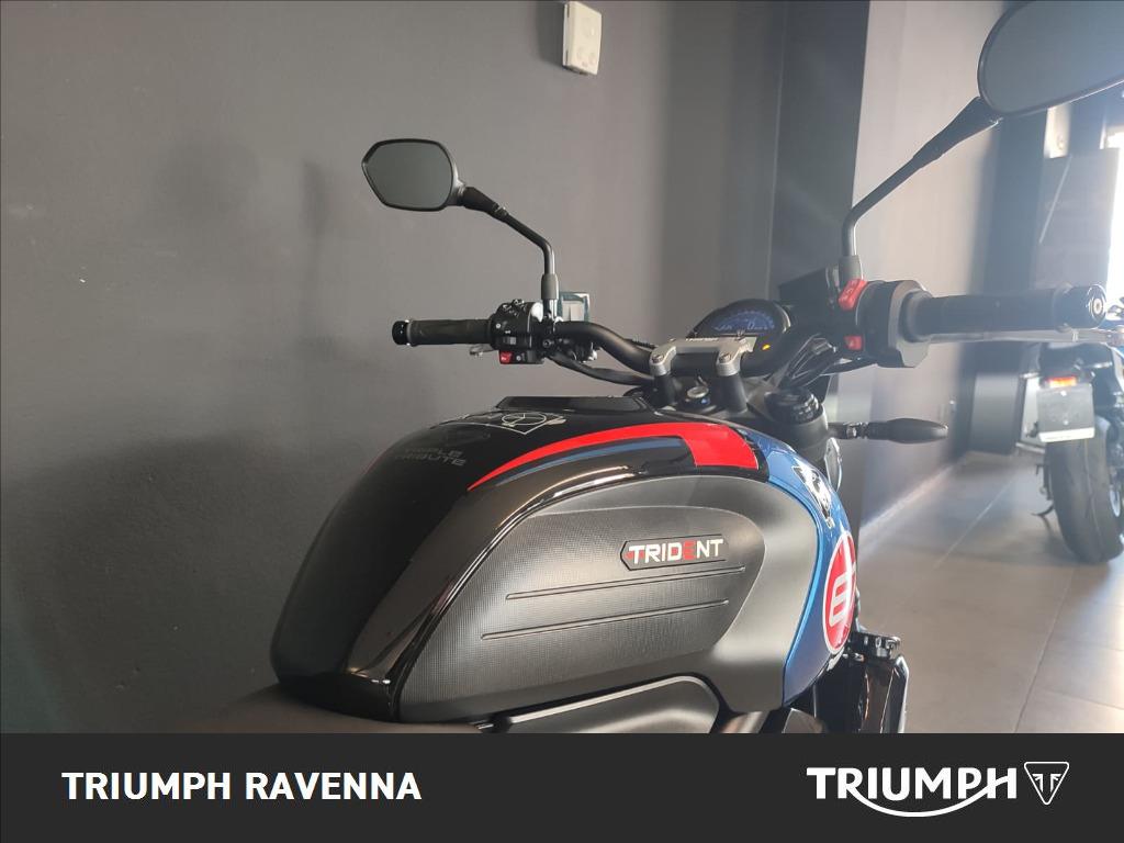 TRIUMPH Trident 660 Triple Tribute Abs