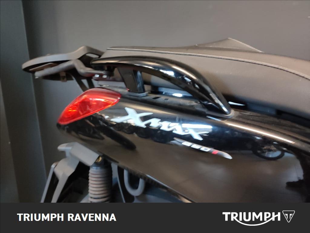 YAMAHA X-Max 250 