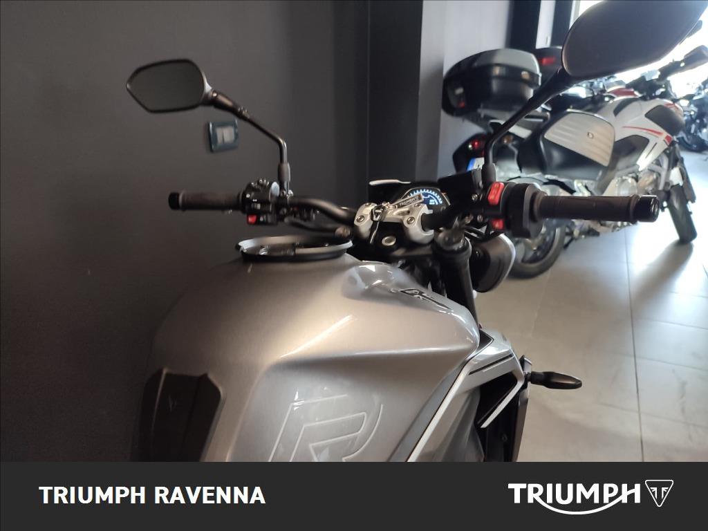TRIUMPH Street Triple 765 R