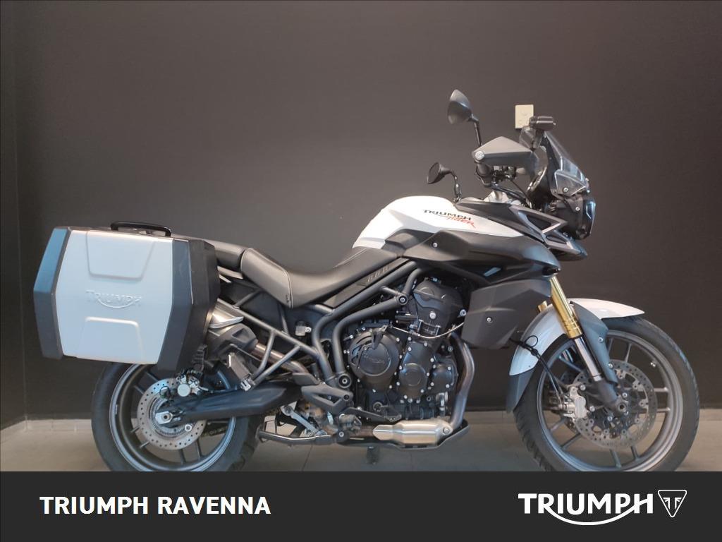 TRIUMPH Tiger 800 