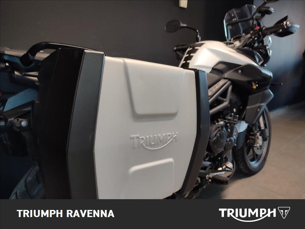 TRIUMPH Tiger 800 