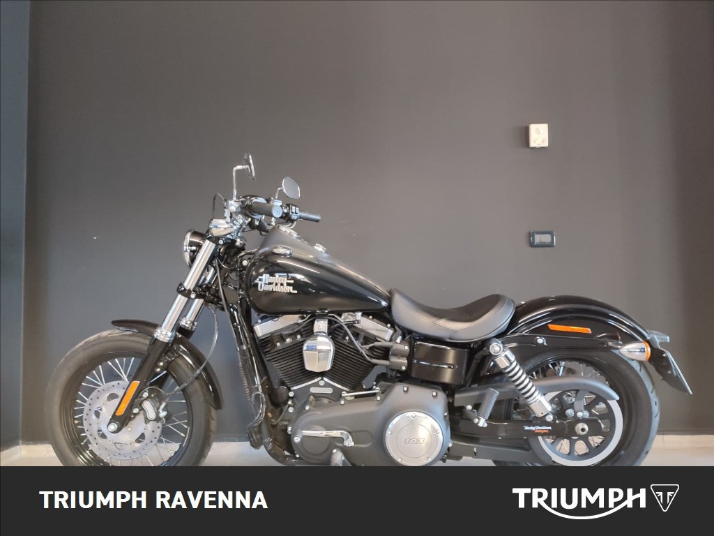HARLEY-DAVIDSON Dyna Street Bob 1690 