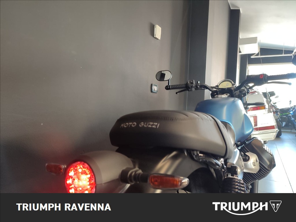 MOTO GUZZI V7 850 Stone Abs
