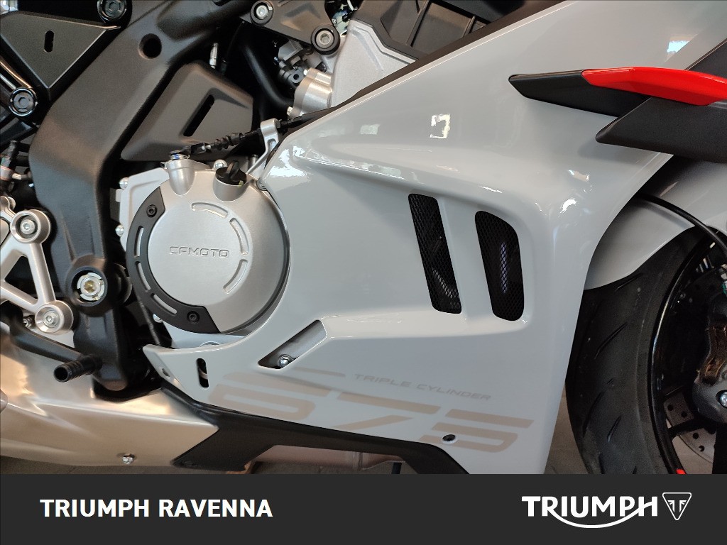 CFMOTO 675 SR R Abs