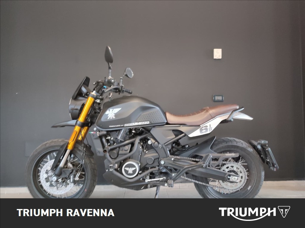 MOTO MORINI Seiemmezzo SCR 650 Abs