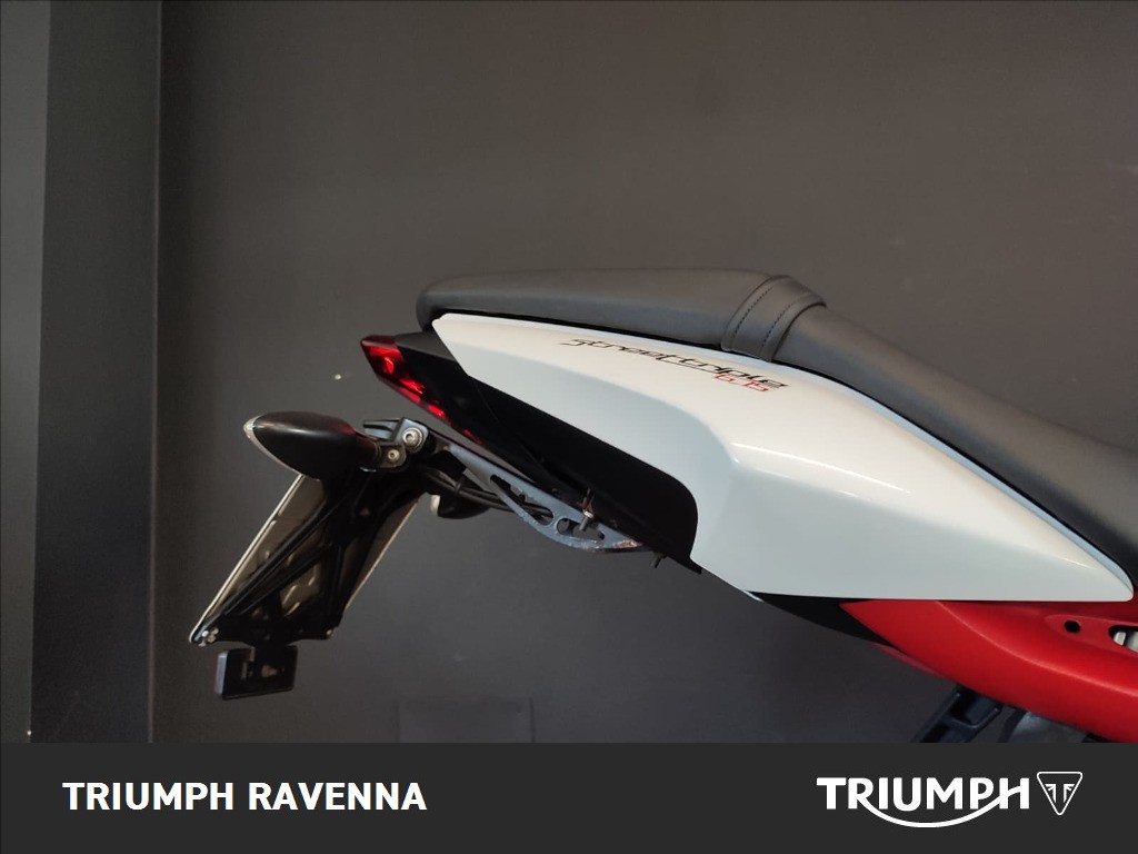 TRIUMPH Street Triple 675 R