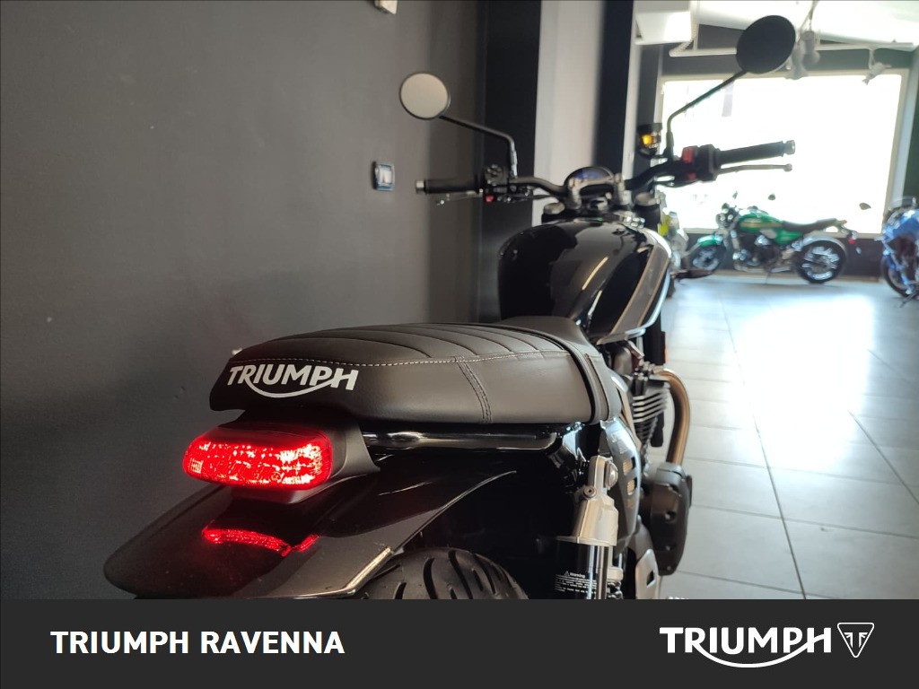 TRIUMPH Speed Twin 900 Phantom Black/Aurum Gold Abs