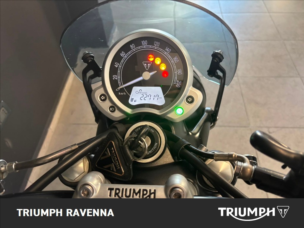 TRIUMPH Street Twin 900 