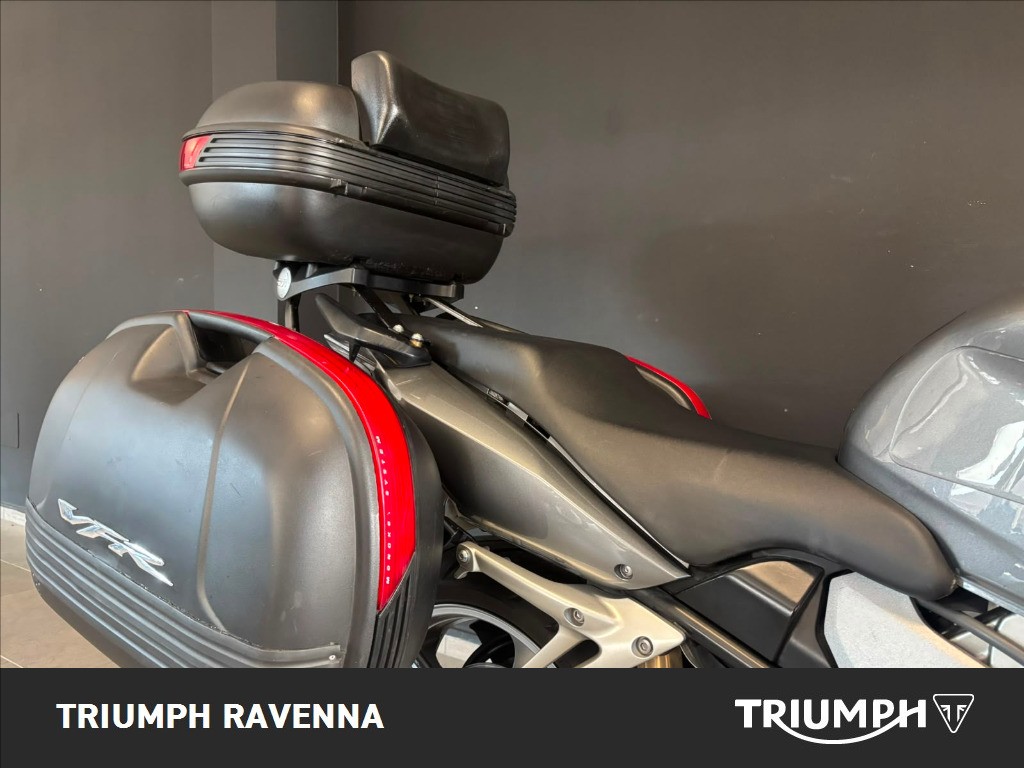 HONDA VFR 800 F v-tec