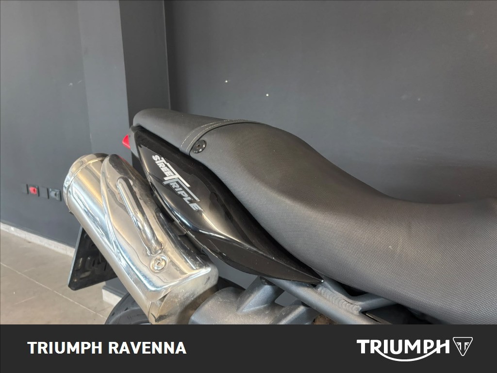 TRIUMPH Street Triple 675 R